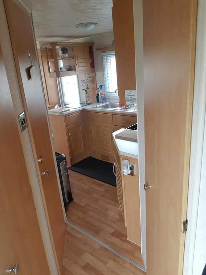 I 10 Caravan 4 Berth Chase Caravan Park Ingoldmells Exterior foto